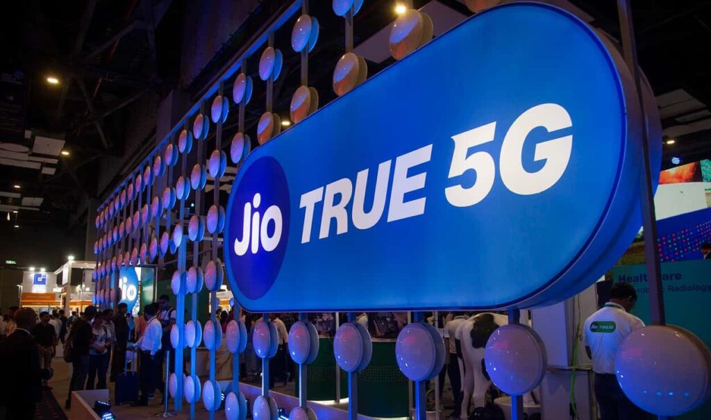 मुंबई में Jio Network सेवा समस्या: Data Centre में आग के कारण सेवा बाधित, जानें पूरा मामला